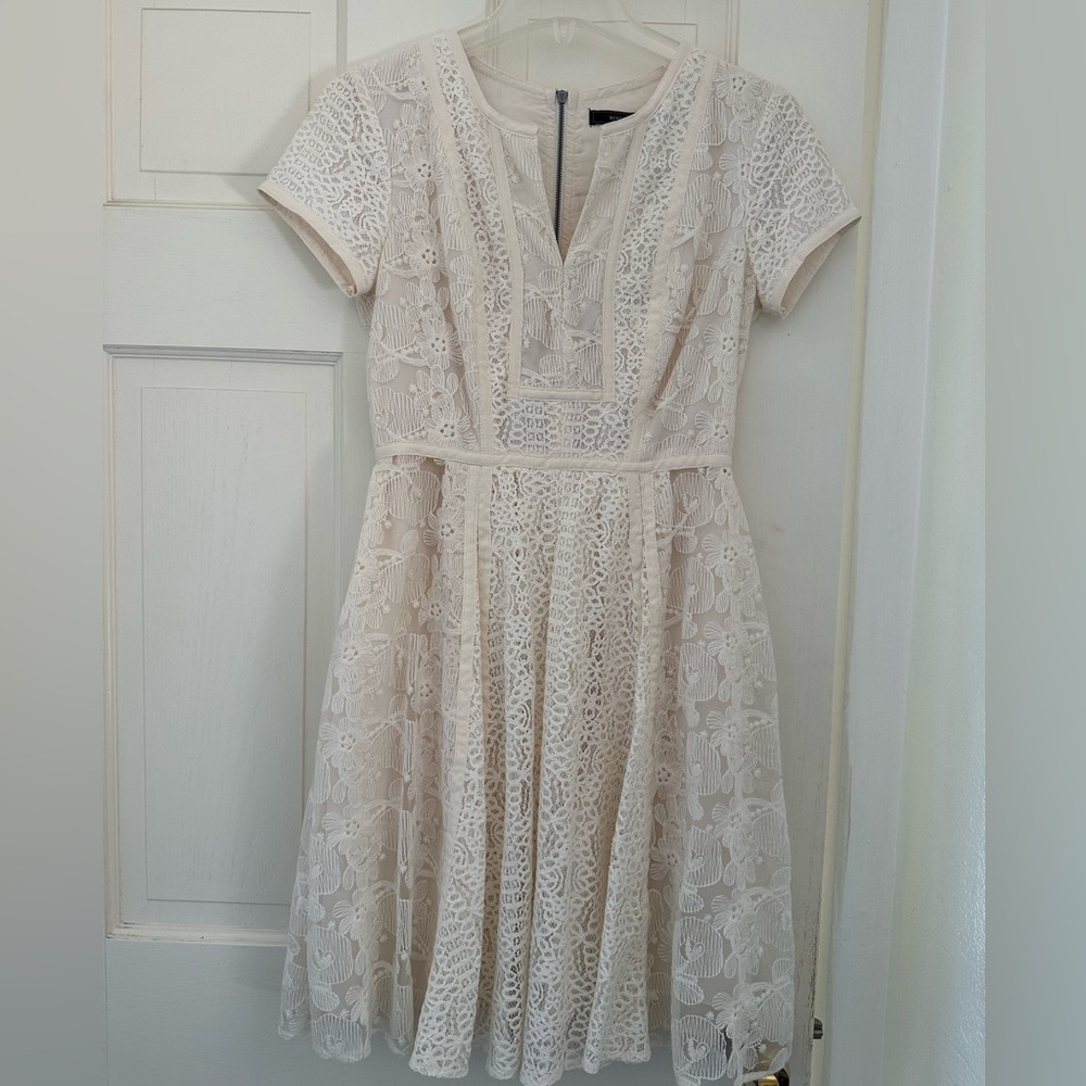 BCBGMaxAzria Kirsten Lace Mini Dress | Size: 2 | Ivory/Cream